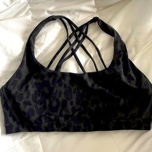 VICTORIA'S SECRET Strappy Back Light Impact Sports Bra